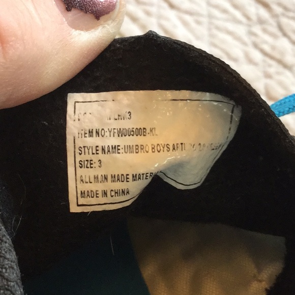 Umbro Boys Cleats - Picture 8 of 8